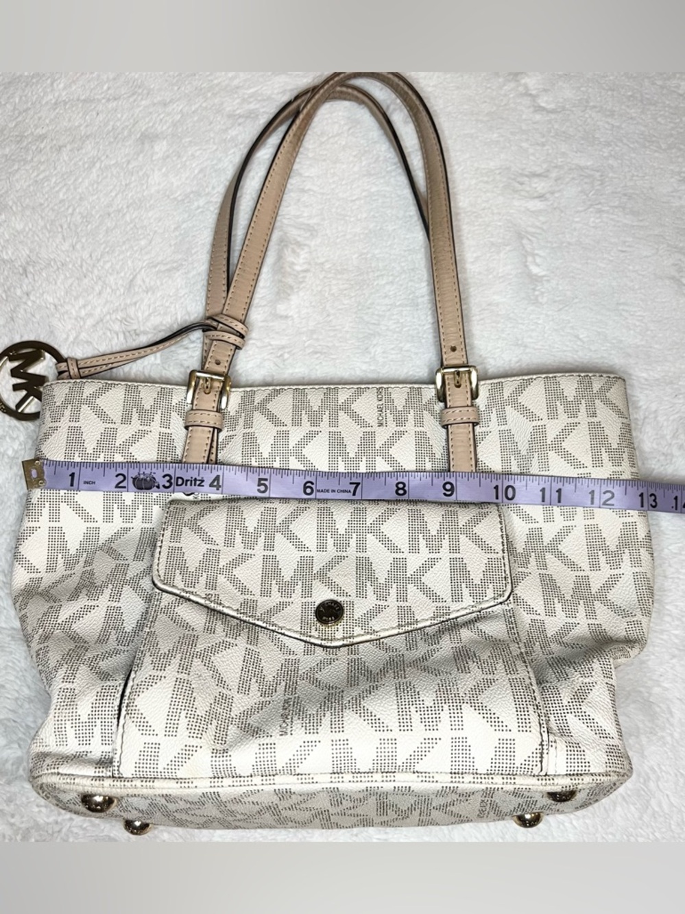 Michael Kors White & Beige Signature Coated Canvas & Leather Jet Set Pocket Tote - Picture 7 of 13